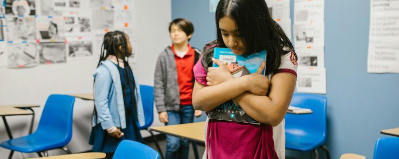 Konfliktsituation unter Kindern in der Schule